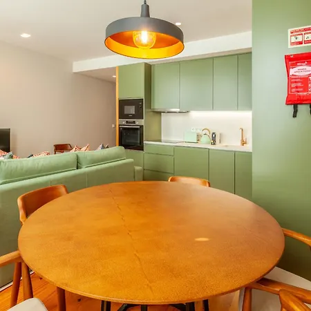 Savvy Signature
