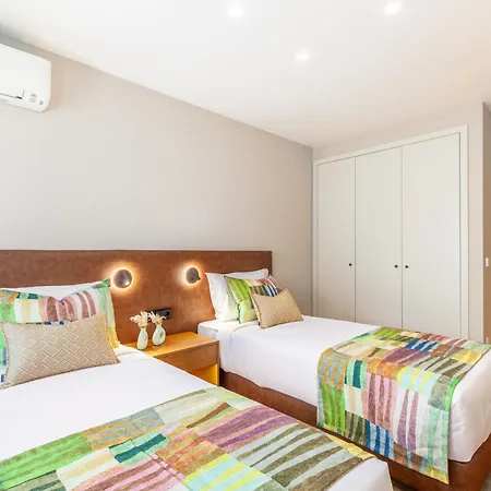 Savvy Signature Porto