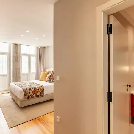 Apartment Savvy Signature