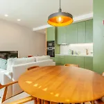 Apartament Savvy Signature *