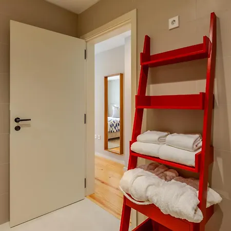 Savvy Signature *